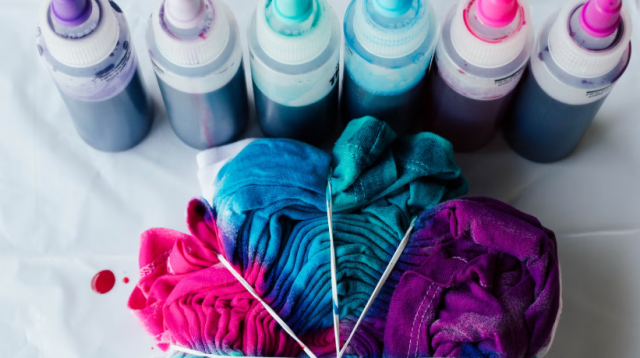 How To Tie Dye: Step-by-Step for Beginners